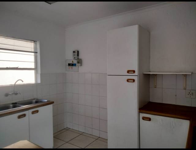 2 BEDROOM FLAT FOR SALE IN RADIOKOP